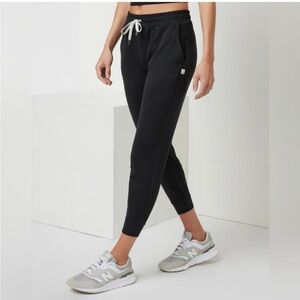 Vuori dreamknit joggers in heather black M